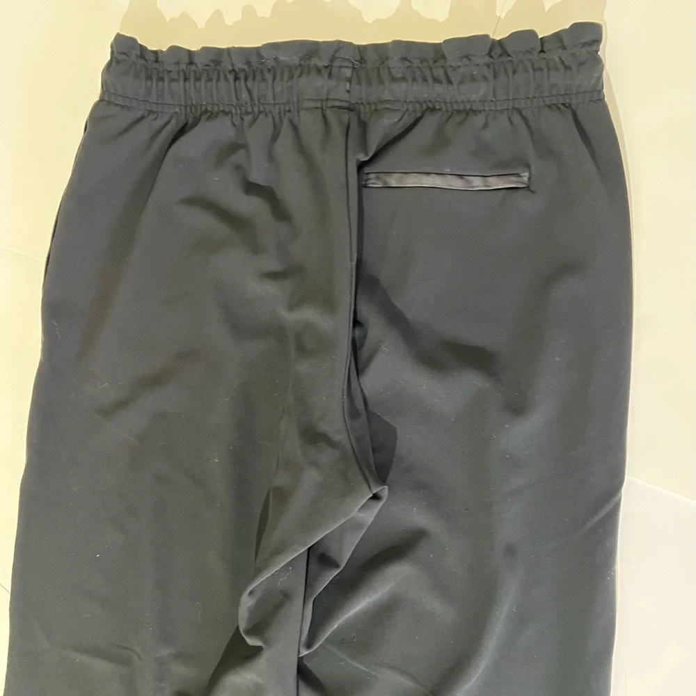 Athleta Black Metropolis Jogger Pants - Picture 6 of 10